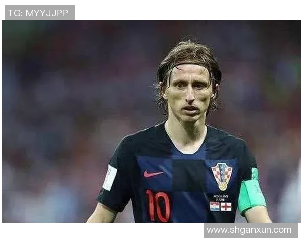 场下魅力四射的足球明星们展现不一样的风采与风格